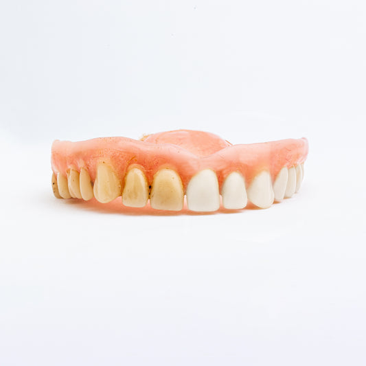 Ultrasonic cleaner dentures